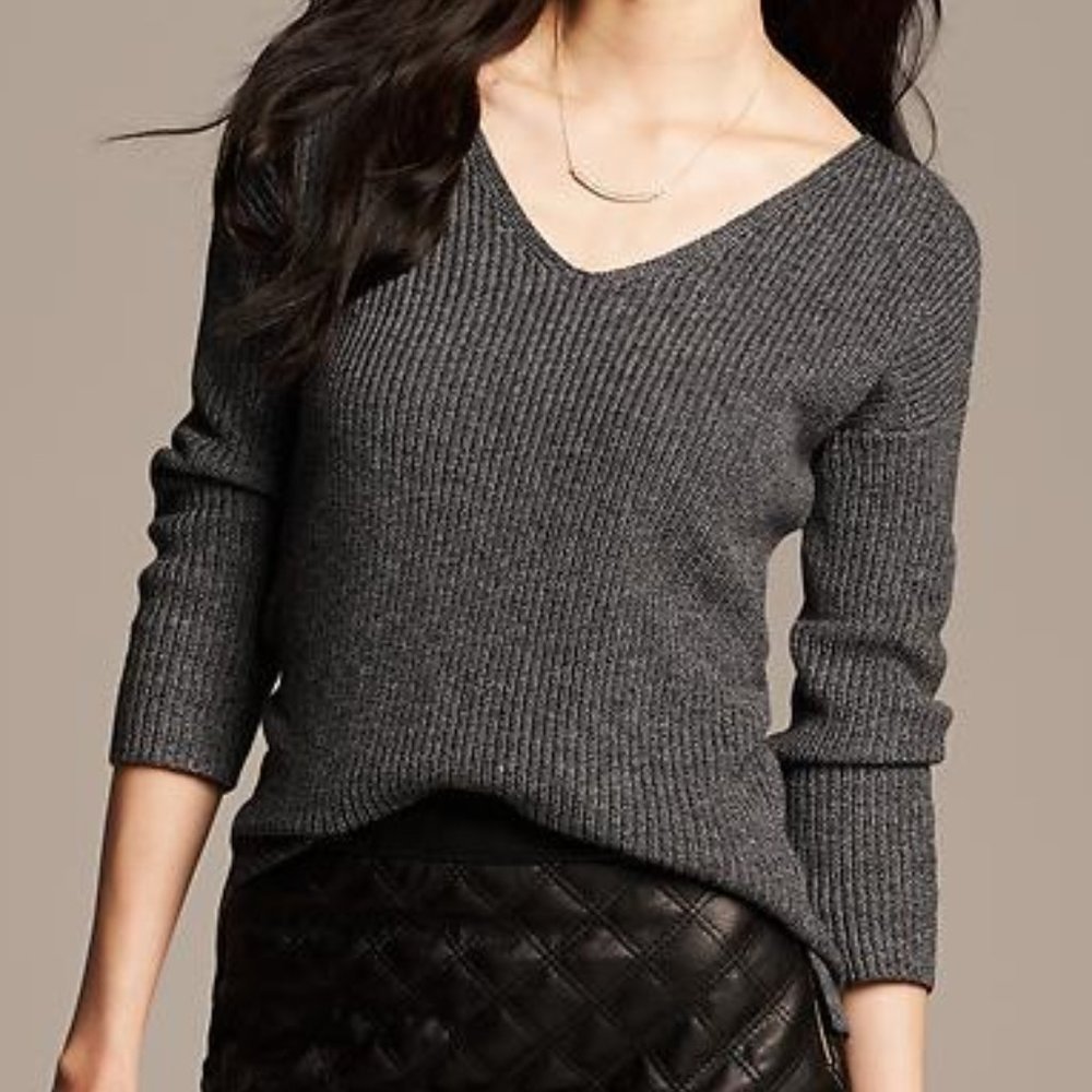 Banana Republic Grey Sweater Medium